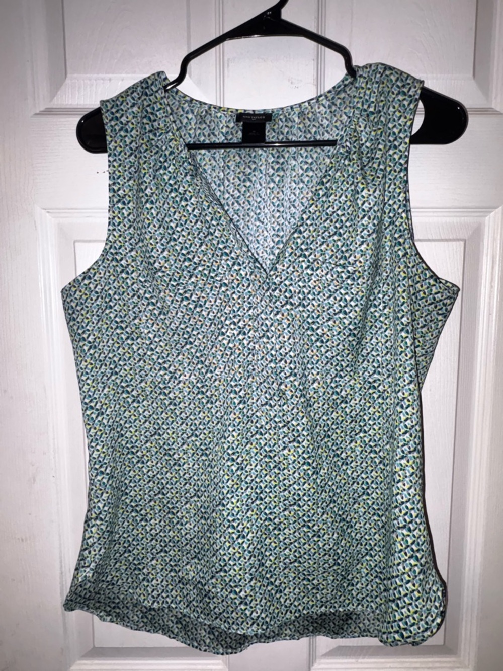 Ann Taylor Blue Green Printed V-Neck Sleeveless Shell